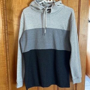 Amongst Others Men's Gray Textured  Lightweight Long Sleeve Hoodie  Size L